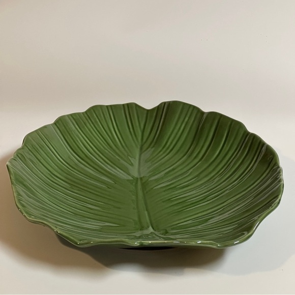 Roscher Leaf Collection Large Green Stoneware Serving Platter - Picture 4 of 11